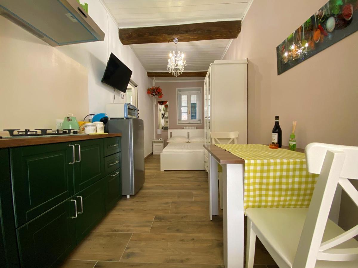 Nicolaus Apartment Sesto Calende Exterior foto