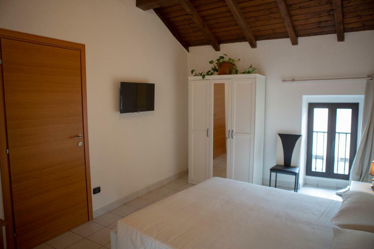 Nicolaus Apartment Sesto Calende Exterior foto